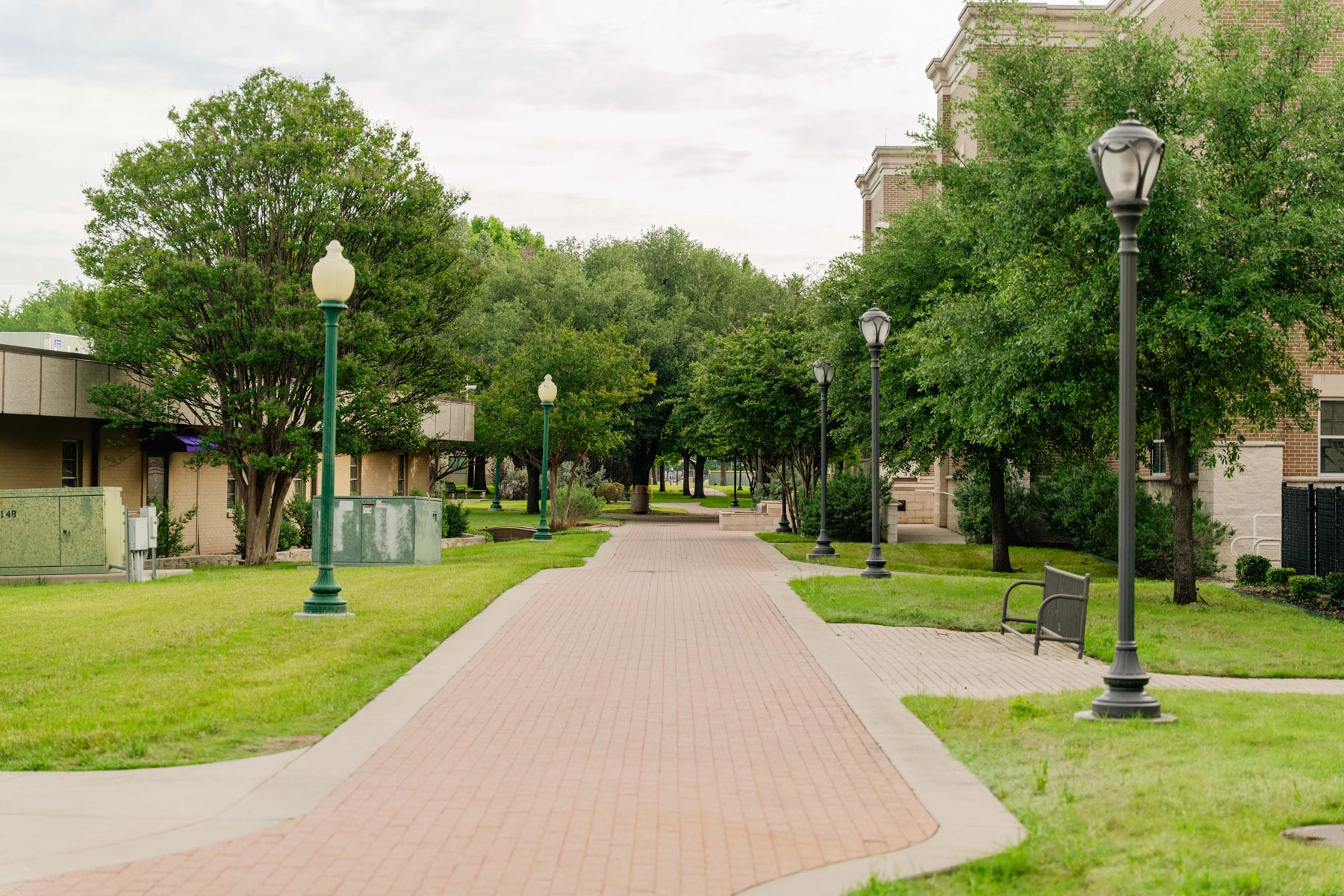 East walkway, current state, no banners